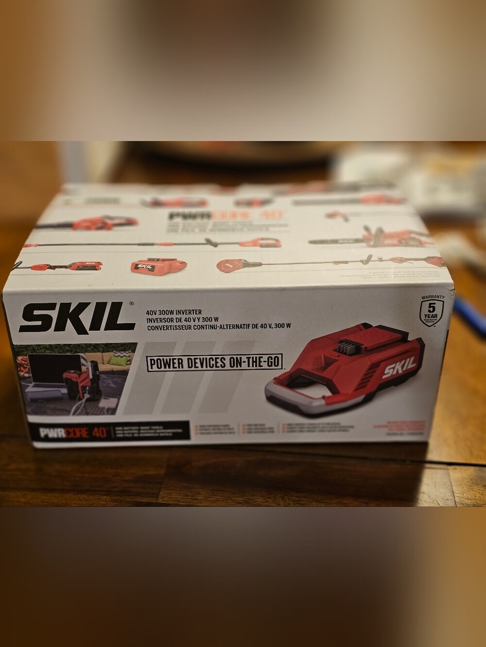 SKIL Power Core Portable Battery Charge 40 Volts 300 Watt Inverter Cordless NEW
